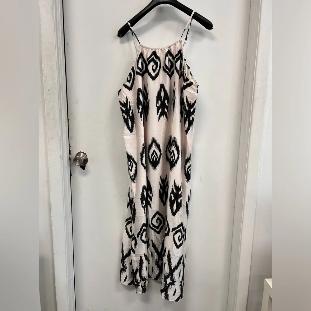 NIB - Womens Maxi Summer Dress, Pink with Black Geometric Pattern - 1X, 2X, 3X - Picture 6 of 13